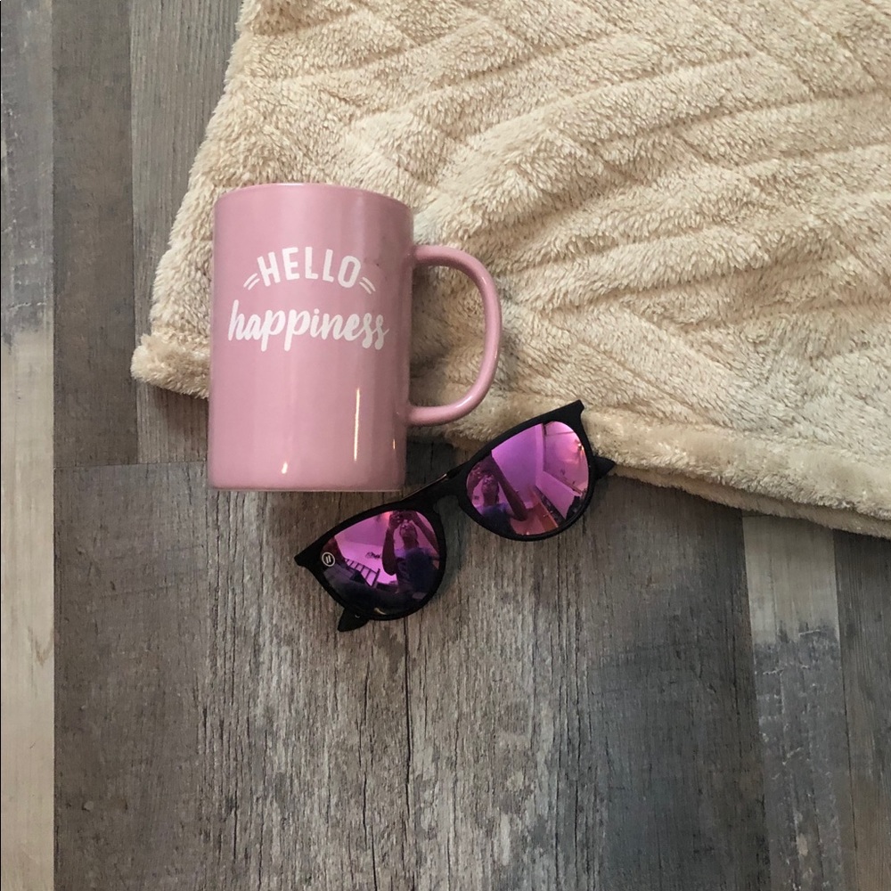 “Hello Happiness” mug
